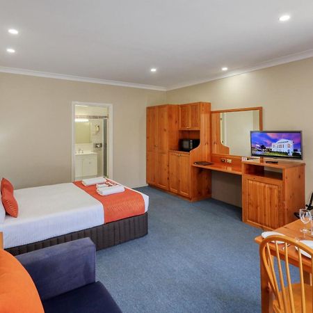 Breakout Motor Inn Cowra Exterior photo