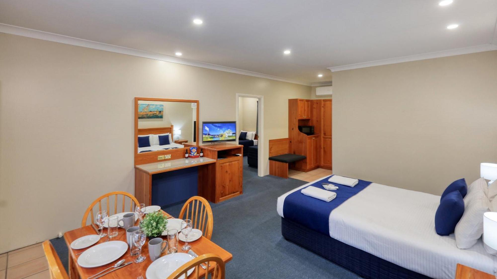 Breakout Motor Inn Cowra Exterior photo