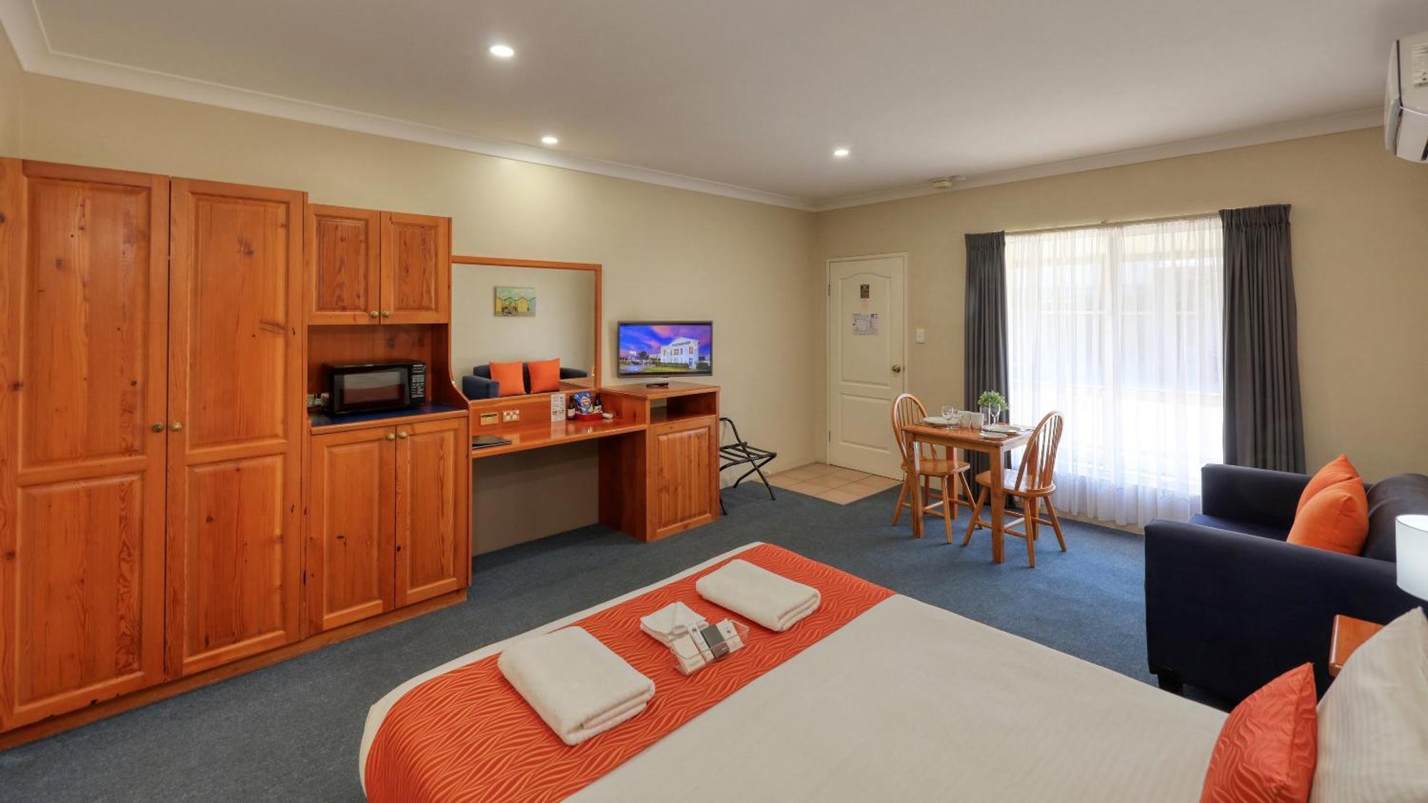 Breakout Motor Inn Cowra Exterior photo